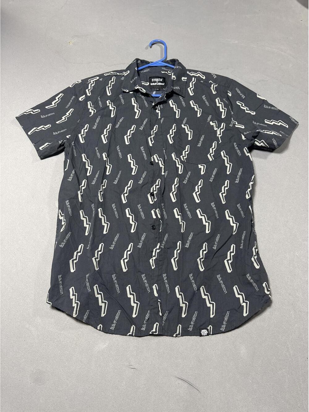 Strata X Lollapalooza Lighting Print Short Sleeve Button Down Shirt Men's Large